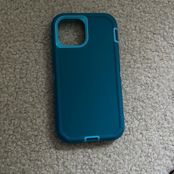 Brand new protective iPhone 12/12 pro phone case in Blue - Picture 3 of 4